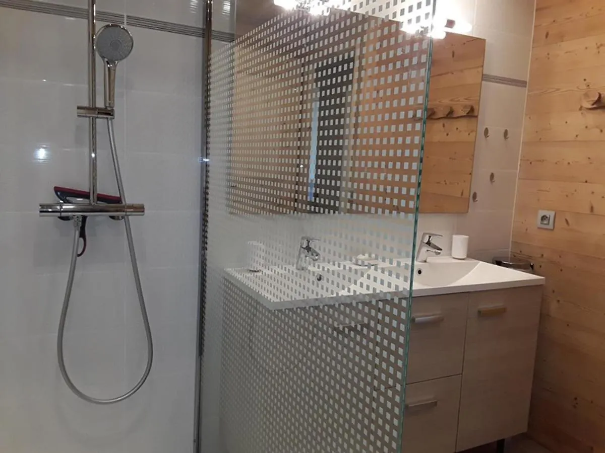Charmant Appart 4 Pers. Avec Chambre Indep., Terrasse, Wi-Fi, Parking, Skis, Proche Crest-Voland - Fr-1-733-110 דירה