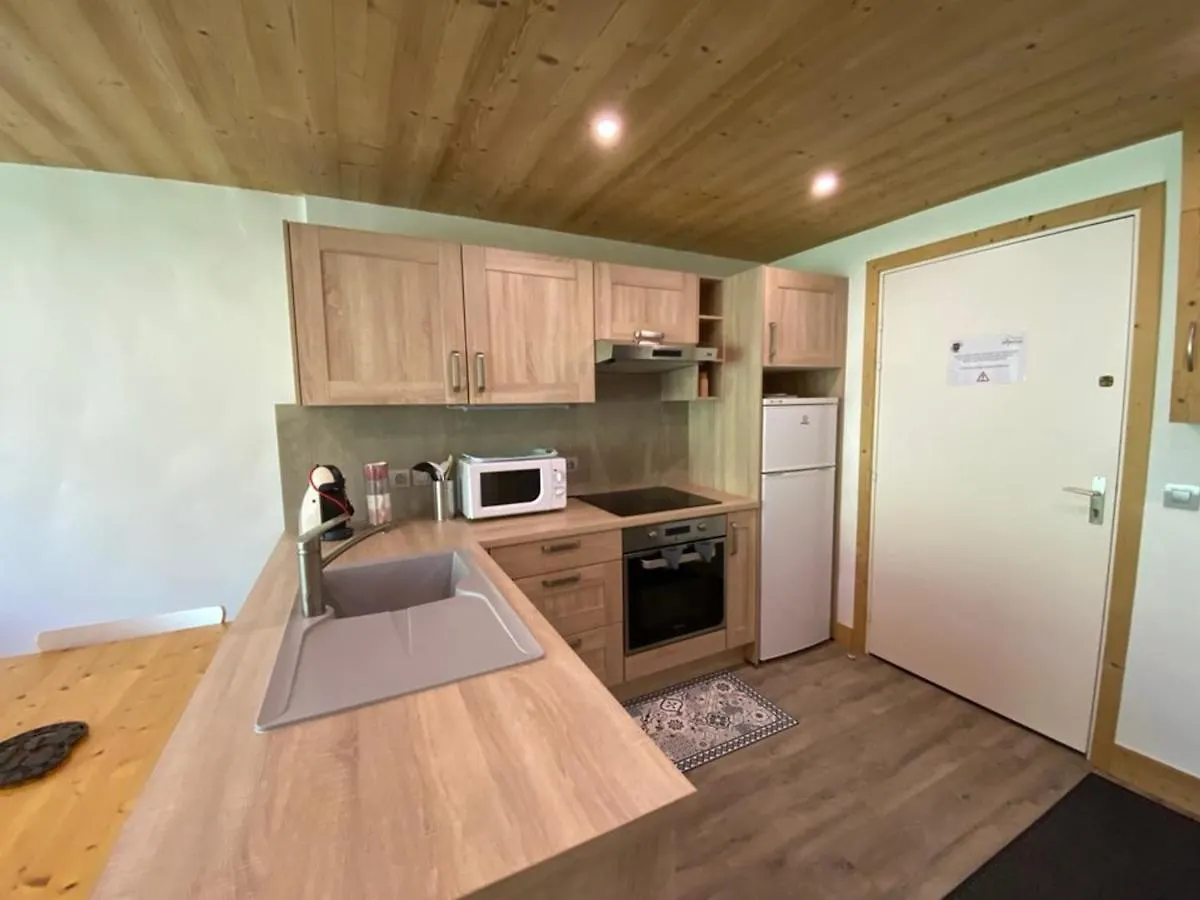 Charmant Appart 4 Pers. Avec Chambre Indep., Terrasse, Wi-Fi, Parking, Skis, Proche Crest-Voland - Fr-1-733-110 צרפת